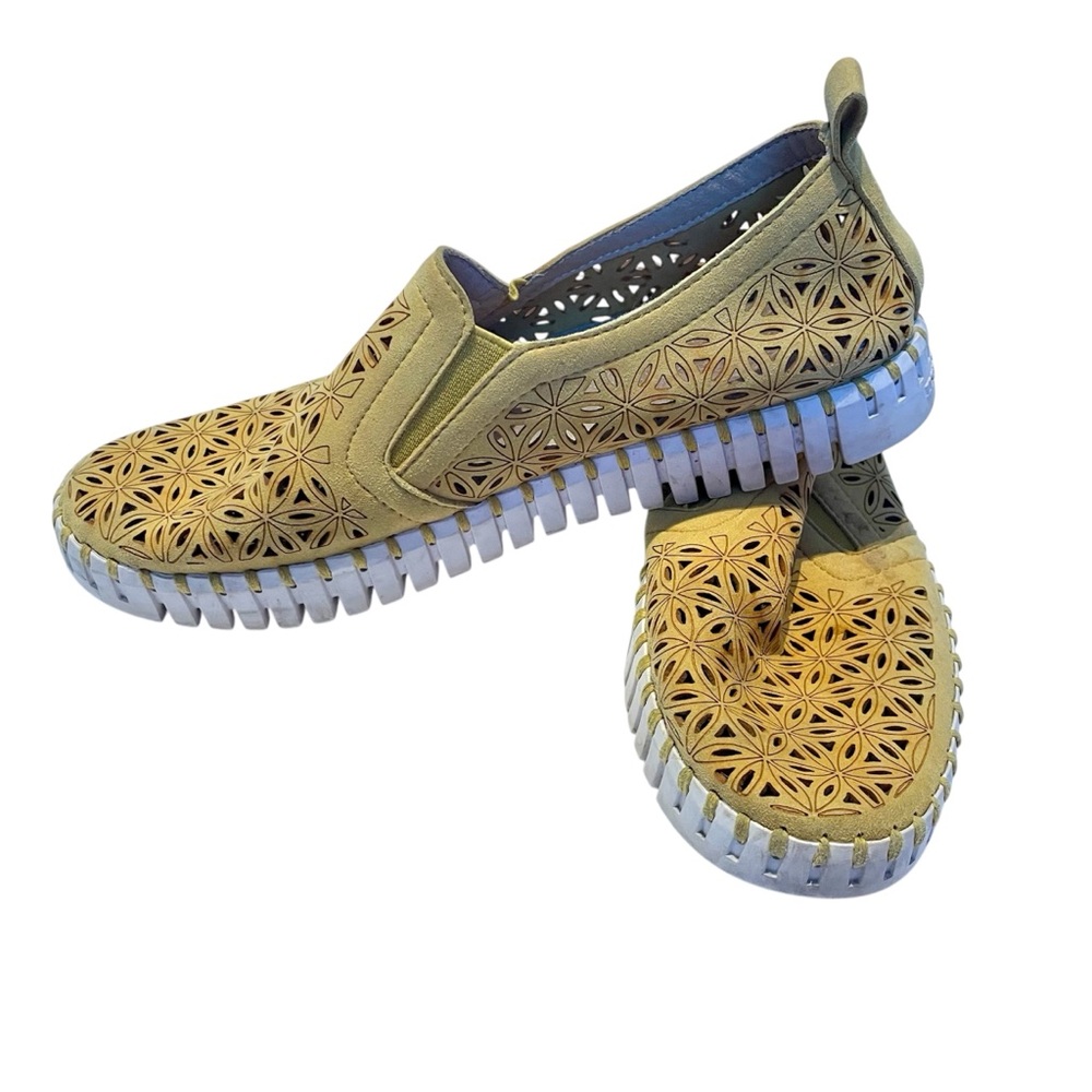 Stylish Mustard Isle Jacobsen Women's Shoes